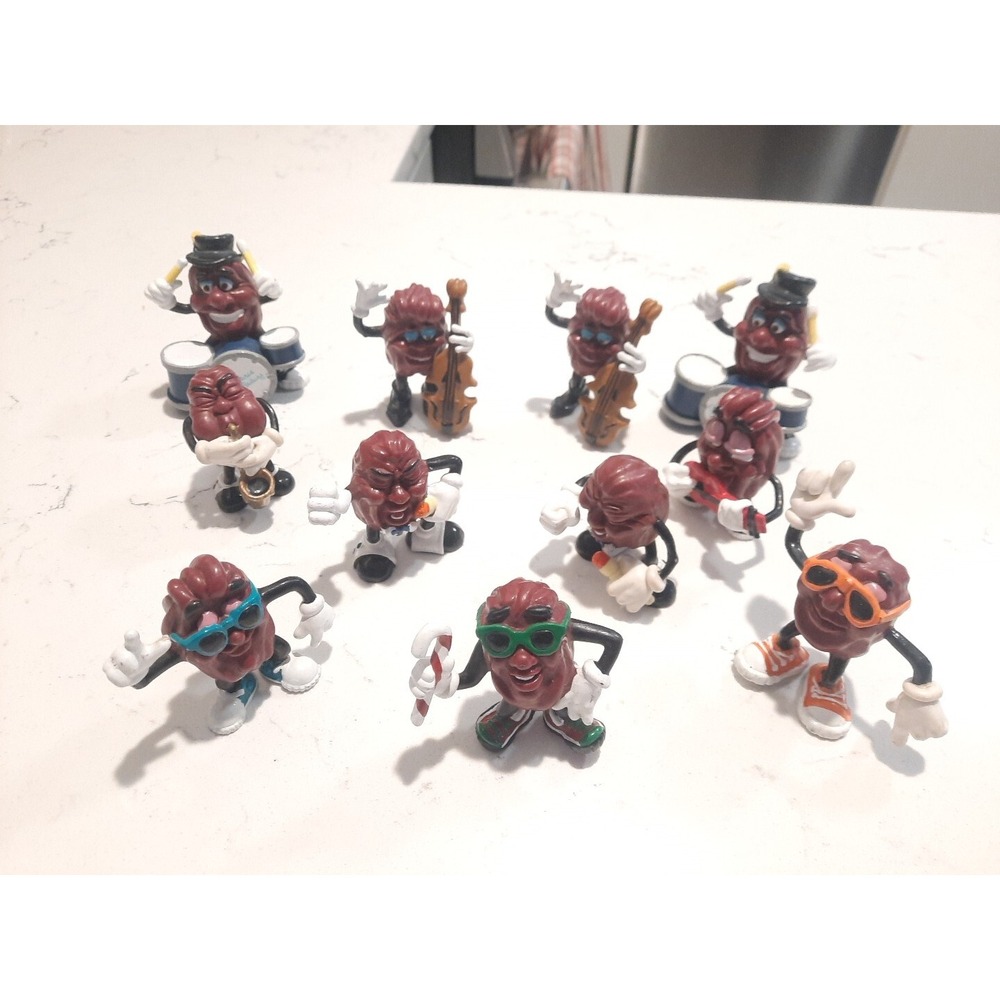 Lot of 11 Vintage California Raisins Figures Lot